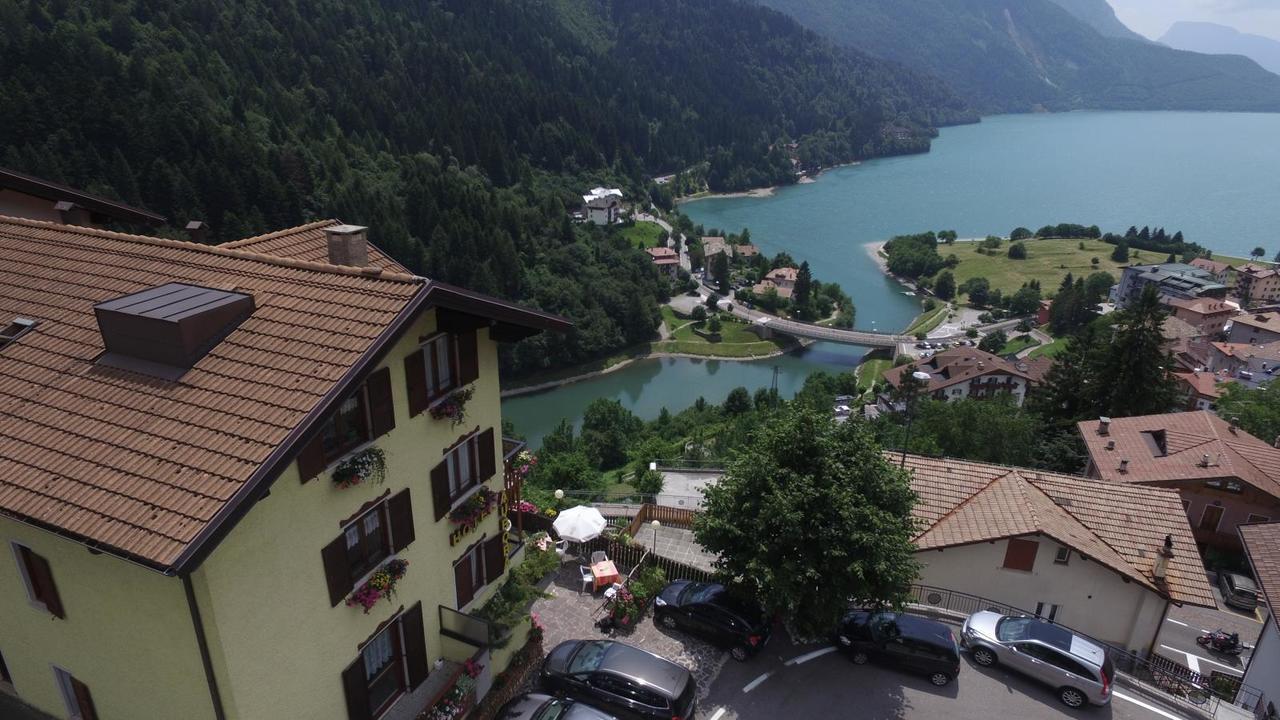 Hotel Aurora Molveno Exterior foto